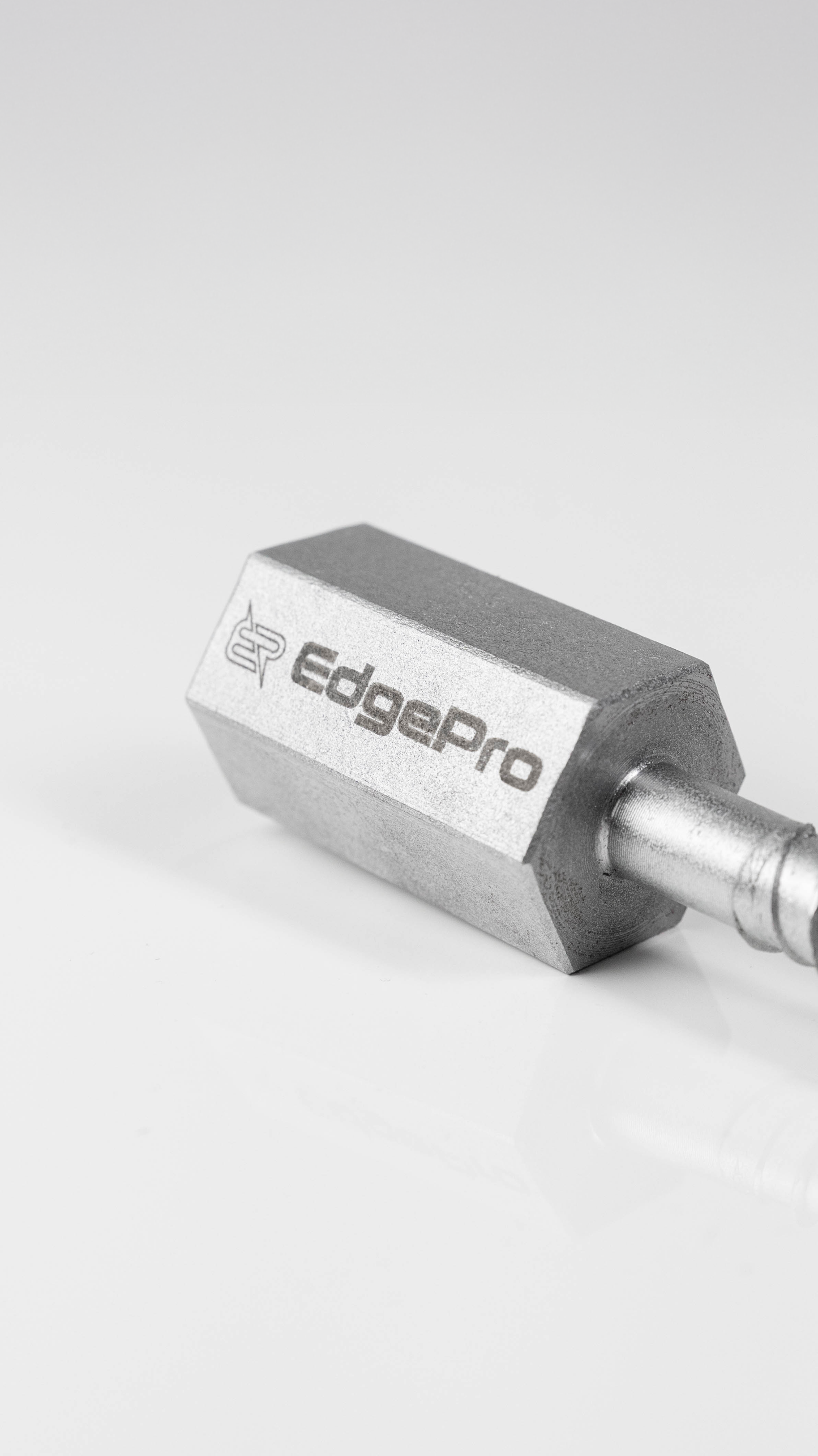 EdgePro FixEdge Z-Bar Concrete Bolt M12, hero shot, coupler and rod