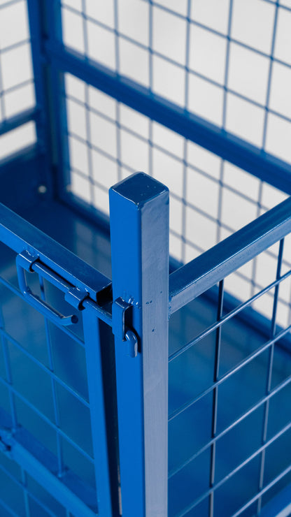 EdgePro StoreEdge Stillage 80, corner post and latch detail