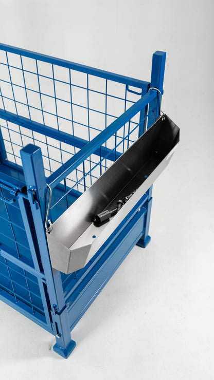 EdgePro StoreEdge Uni Basket, hero shot, hung on stillage